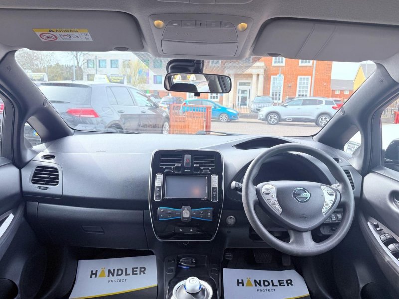 NISSAN LEAF