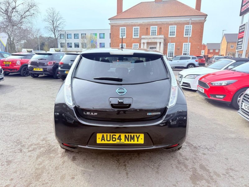 NISSAN LEAF