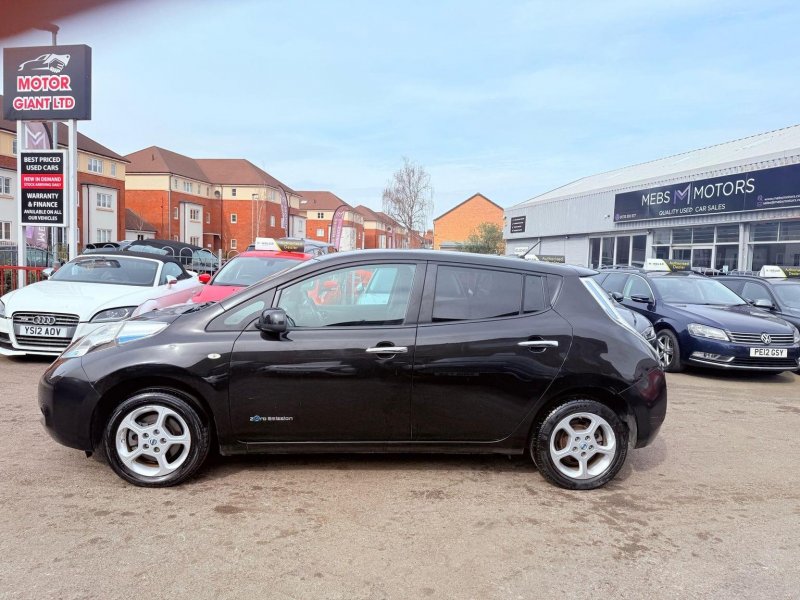 NISSAN LEAF