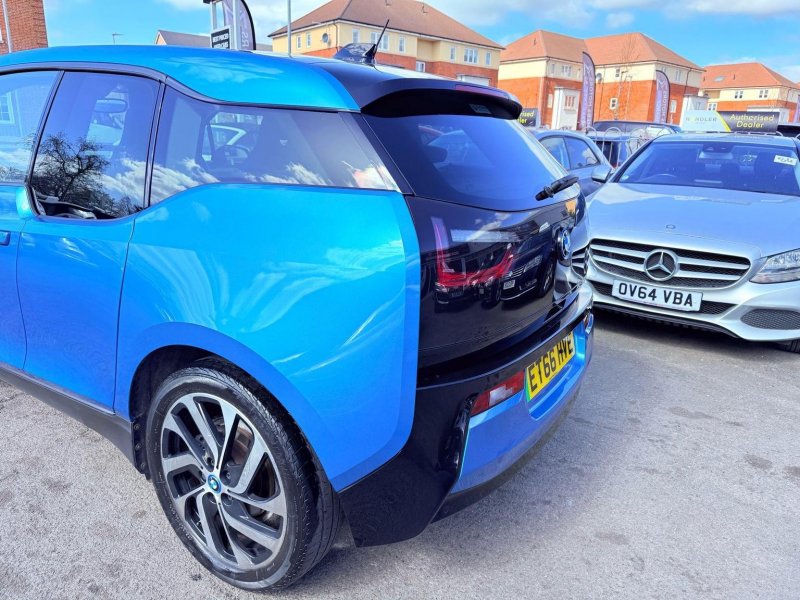 BMW I3