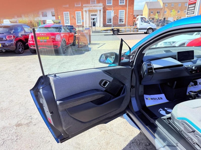 BMW I3