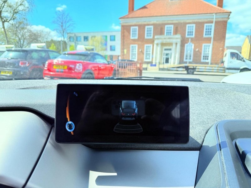 BMW I3