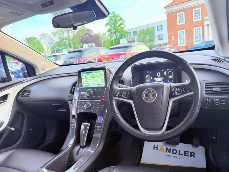 VAUXHALL AMPERA