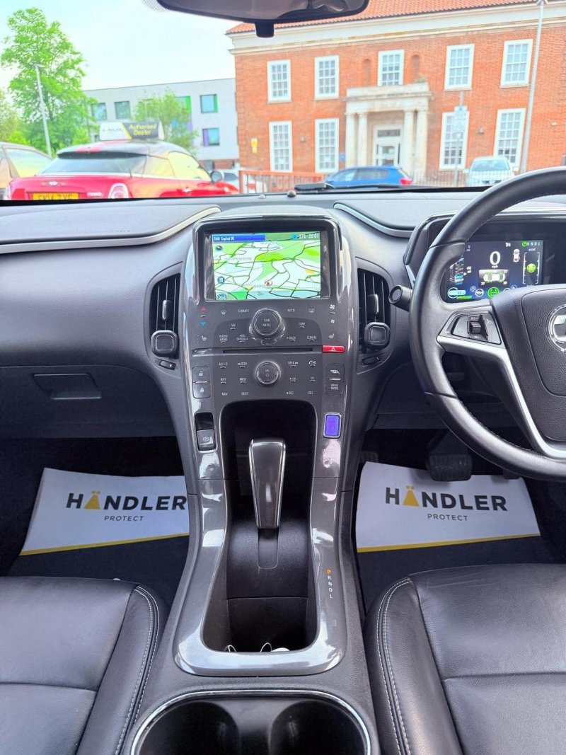 VAUXHALL AMPERA