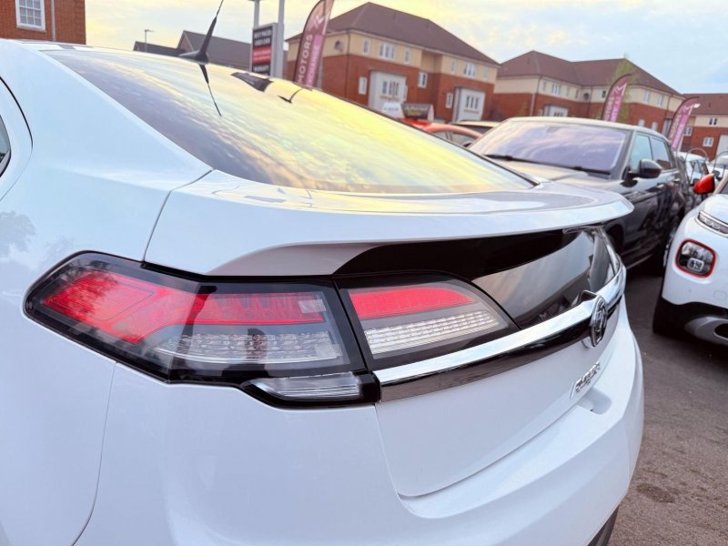 VAUXHALL AMPERA