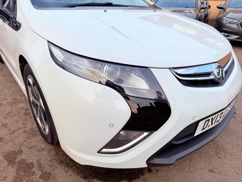 VAUXHALL AMPERA