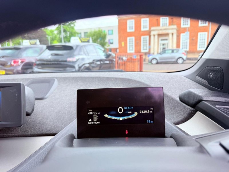 BMW I3