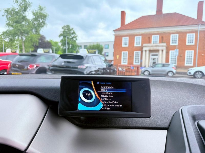 BMW I3
