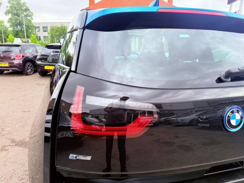 BMW I3
