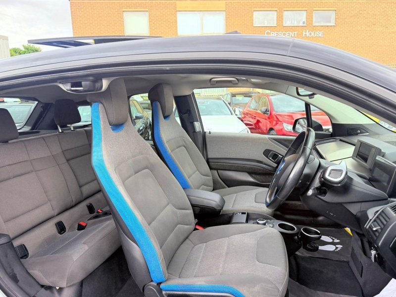 BMW I3