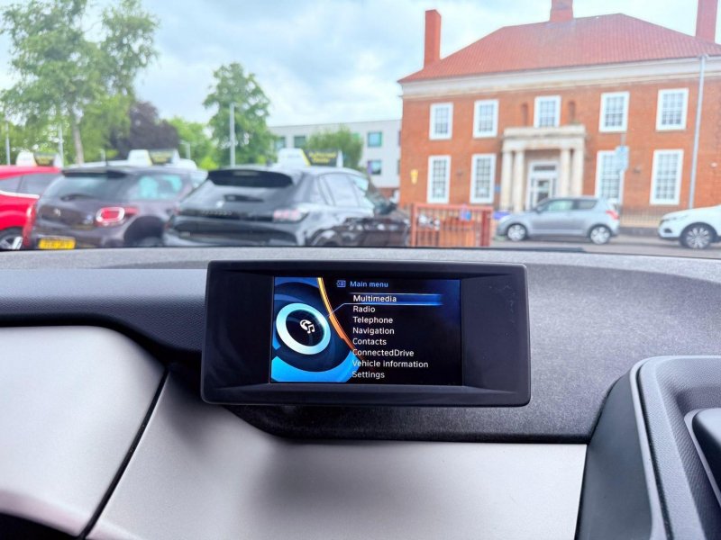 BMW I3
