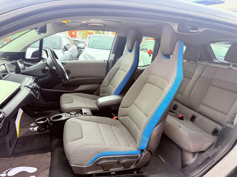 BMW I3